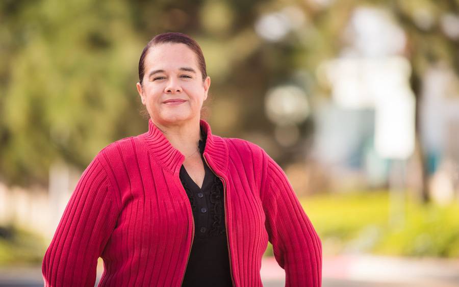 Ana Eguiarte smiles with confidence in a park after taking control of her prediabetes with help from the Scripps Diabetes Prevention Program.