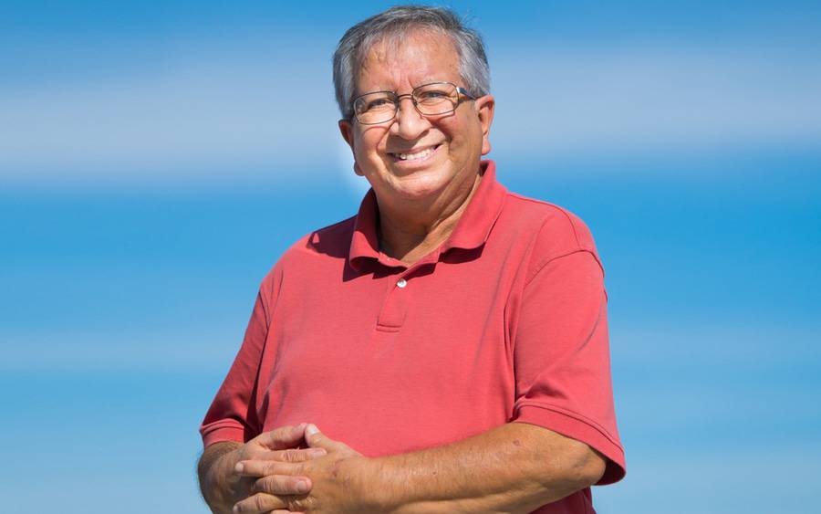Hector Nunez smiles outside, living a better life and volunteering with the Scripps Diabetes Prevention Program.