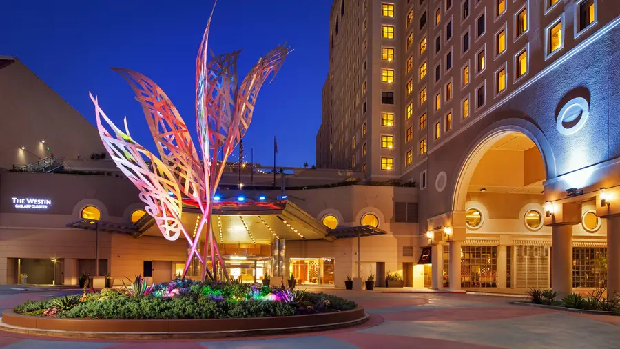 The entrance of the Westin San Diego Gaslamp Quarter